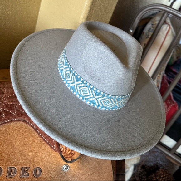 Light Gray with Blue & White Fabric Band Fashion Hat - Picture 3 of 4